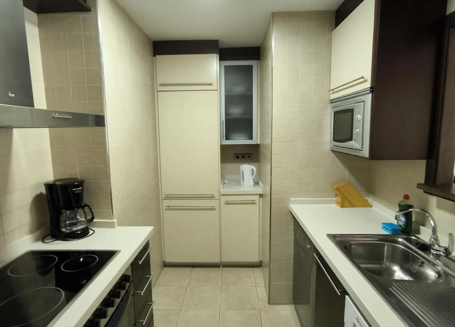 Family Spacious Apartment, Terrace, Kitchen, City View, Free Parking And Wifi Benalmadena