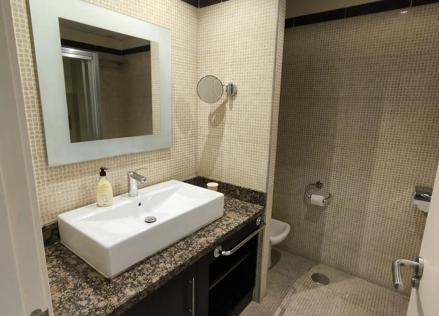 Family Spacious Apartment, Terrace, Kitchen, City View, Free Parking And Wifi Benalmadena Apartment