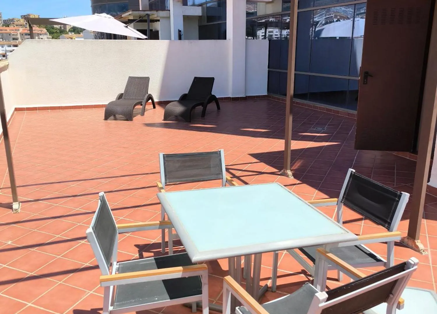 Family Spacious Apartment, Terrace, Kitchen, City View, Free Parking And Wifi Benalmadena Apartment