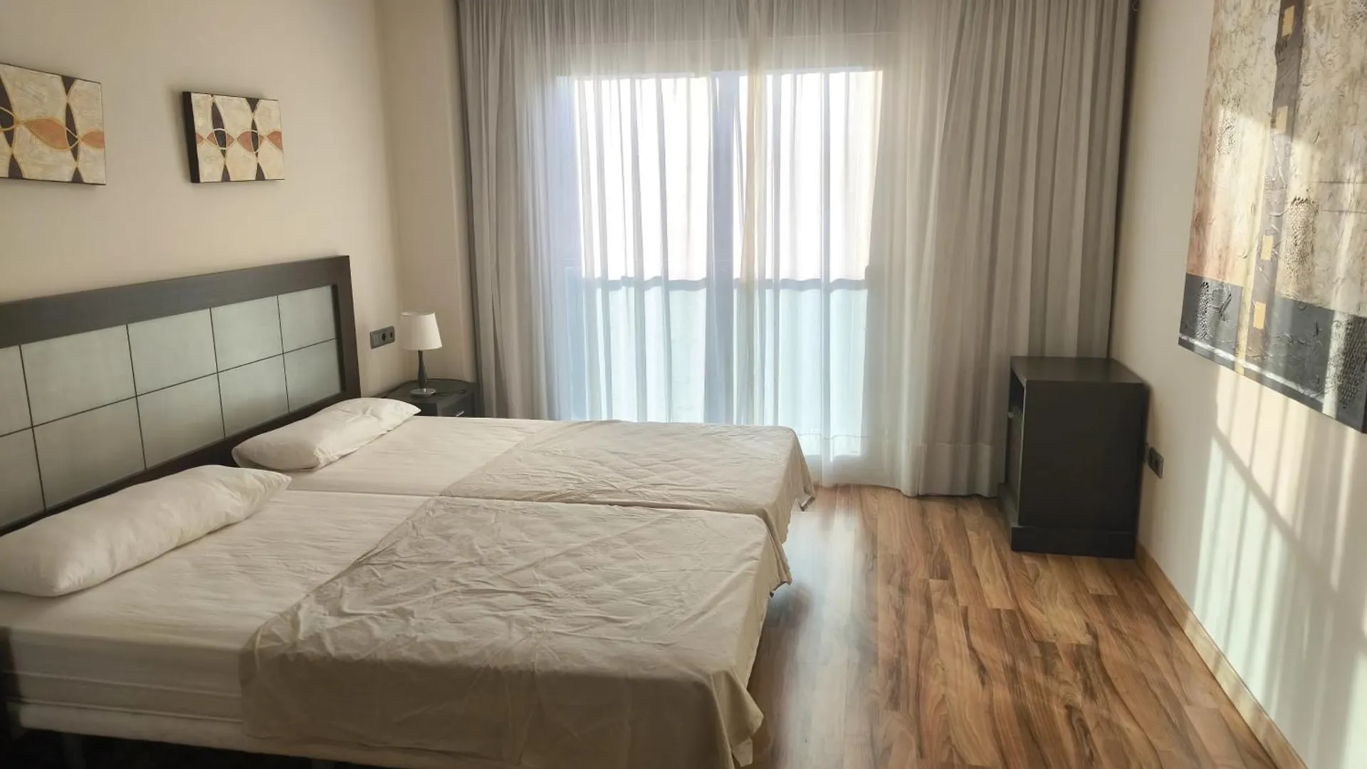 Family Spacious Apartment, Terrace, Kitchen, City View, Free Parking And Wifi Benalmadena Spain